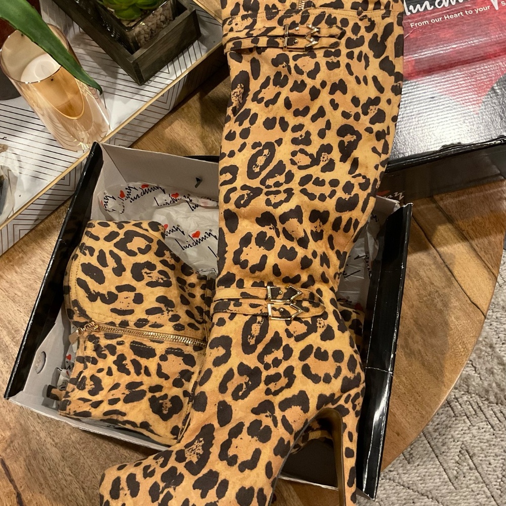 Luichiny Leopard Print Over-The-Knee Boots • Size 9